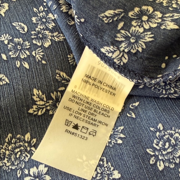 Vince Camuto Floral Navy Sheer Women's Top - Picture 5 of 5